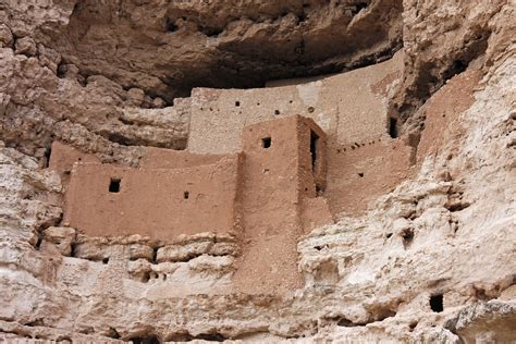  Der Bau von Pueblo Bonito: Ein monumentales Zeugnis präkolumbianischer Architektur und ein komplexes soziales Gefüge